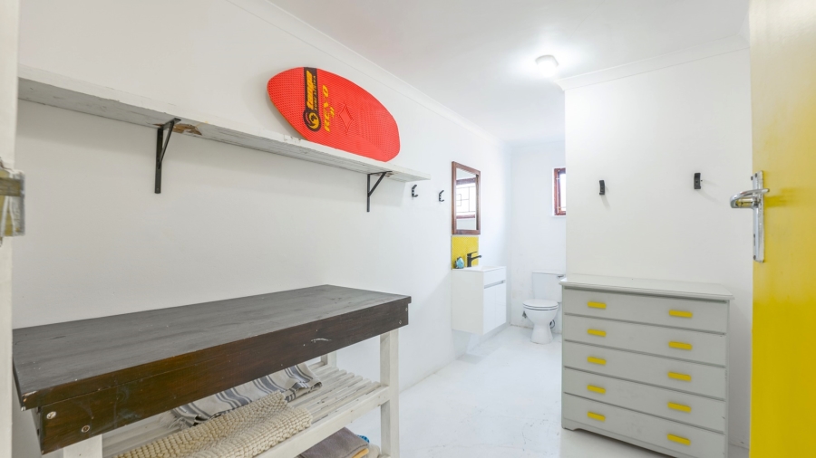 5 Bedroom Property for Sale in Agulhas Western Cape